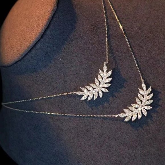 ✨Leaf Micro Pave Designed Dazzling Zircon Pendant Necklace, UNVN12413 - Picture 6 of 6